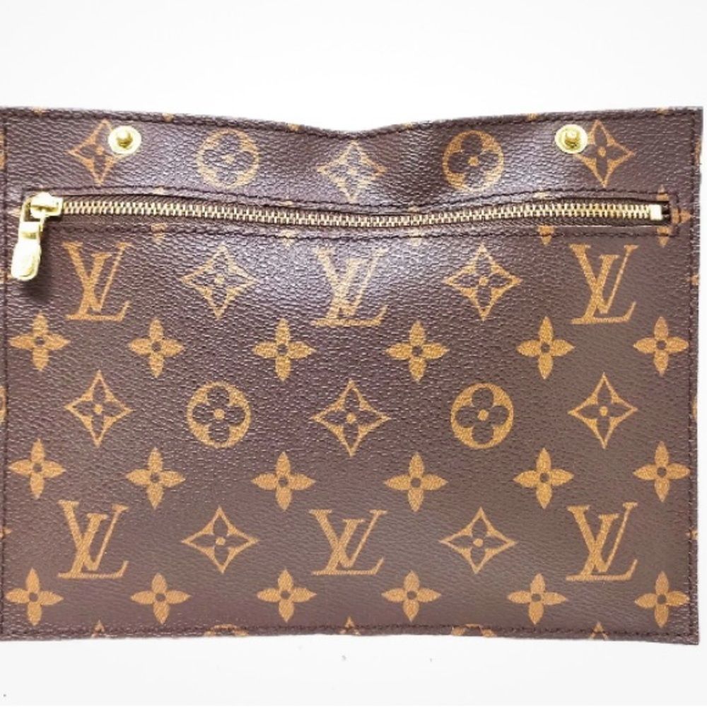 1 hr sale only Authentic insert pouch on Mercari jewelsofava